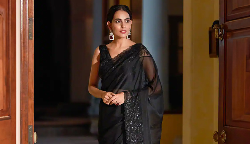 Modern Saree Look By Taneira