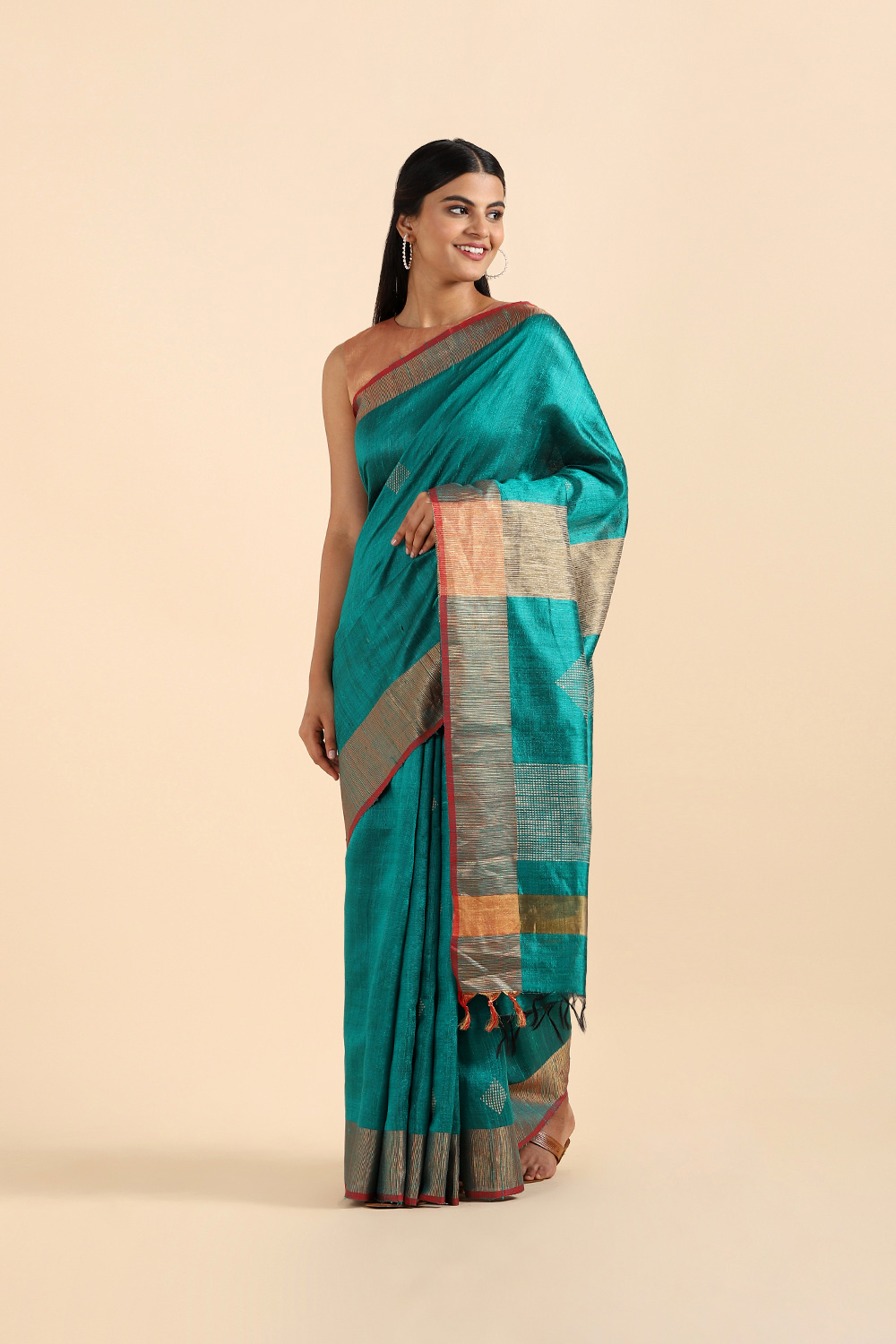 Women Ethnic Wear Buy Traditional Indian Wear for Women Taneira
